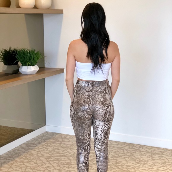 NWT Women’s Brown Front Zip Snakeskin Print Tights - Picture 2 of 8